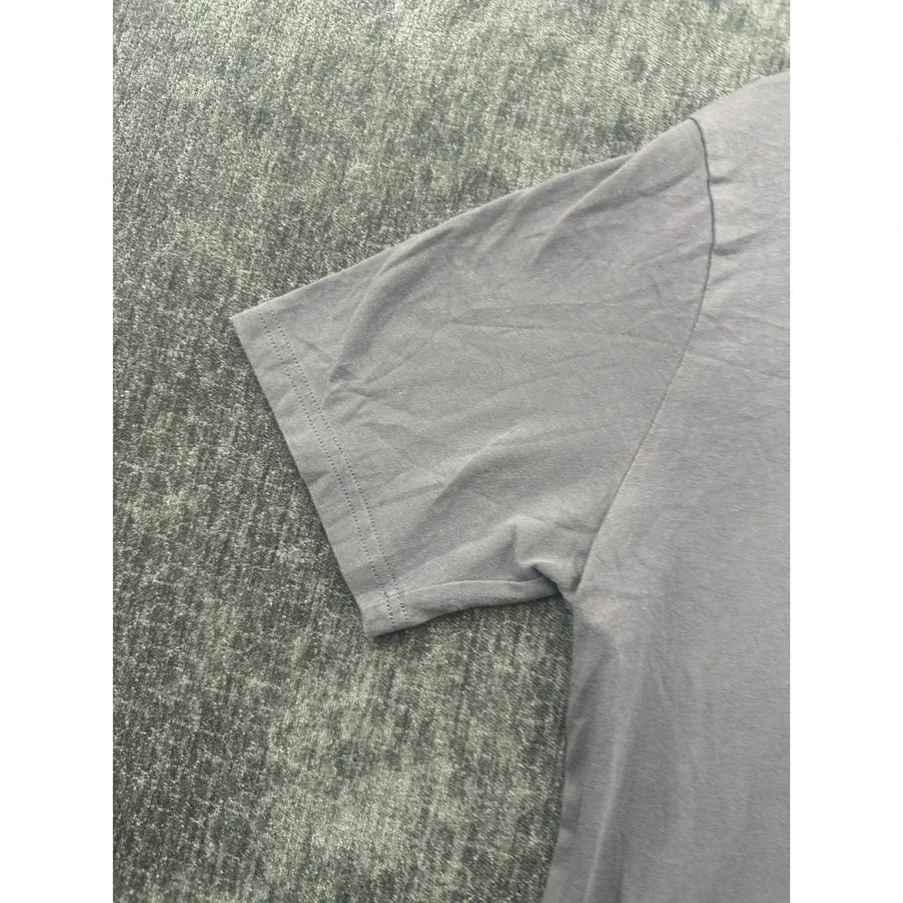 Under Armour T Shirt Mens Medium Gray Stretch Comfort Quick Drying‎ Loose Fit